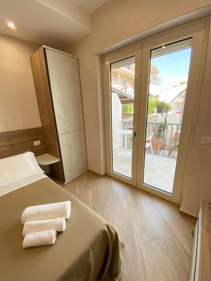 Esperia B&B Oliveri Eksteriør bilde